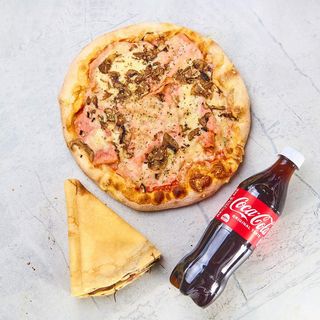 Junior Capricciosa + Coca cola 0.5l + Palačinka Nutella