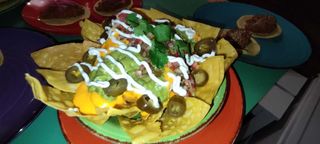 Nachos Con Carne, Queso Y Guacamole