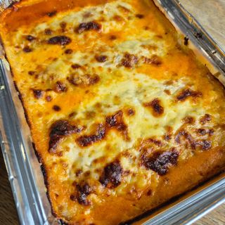 Canelones de carne, gratinados al horno