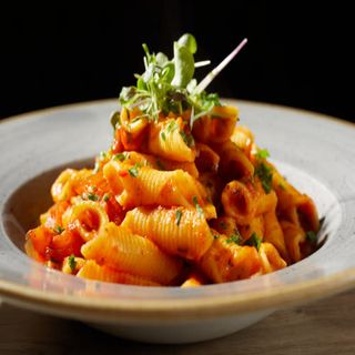 Pasta Fresca Con Salsa Al Pomodoro Fresco