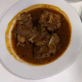 Chivo en salsa