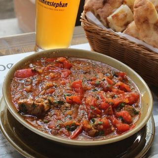 ხბო ცოცხალ პომიდორში 1 პერსონაზე 