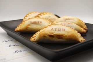 Pack 6 Empanadas + 2 Refrescos