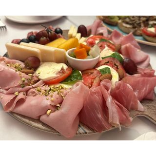 Antipasto all'italiana (serves 2)