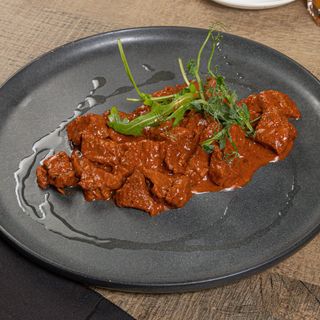 Телятина под соусом "Маренго" (200 гр.)