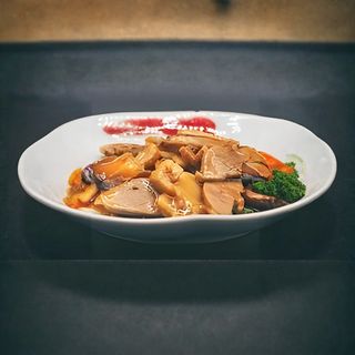 188. Anatra con bambù e funghi