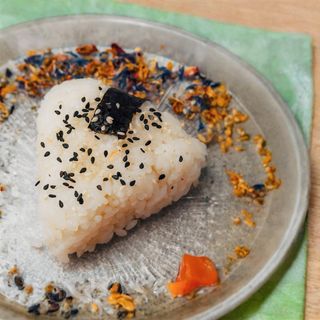 Salmone cotto onigiri - 1 pezzo