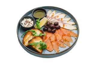 Риба вуджена та солена