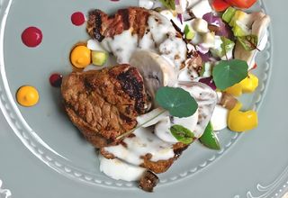 Медальоны из говядины