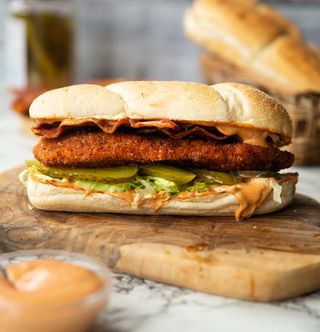 Crunchy chicken sandwich