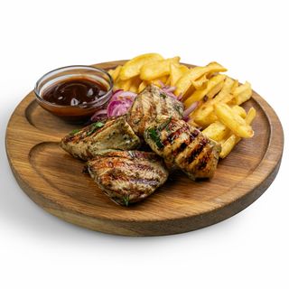 Шашлик з курки та картопляними діпами (280/40г)