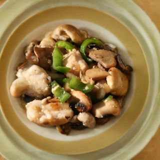 Salteado Con Jengibre Y Cebolla De Pescado