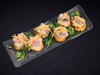 Філе оселедця на хрусткій картоплі (220g)