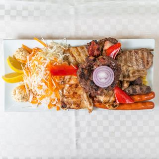 Мешана сръбска скара (1000г)