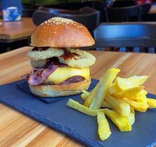 Burguer Nico Con Aros De Cebolla