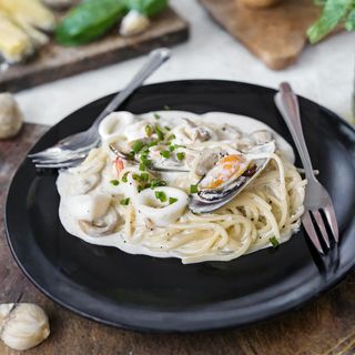 Pâtes Aux Fruits De Mer À La Crème