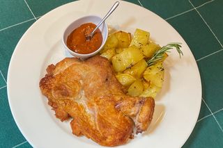 Galletto nostrano disossato piccante con patate 