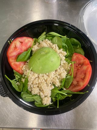 Салата авокадо (300г)