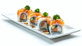 U7. Uramaki tonno con rucola e mandorle