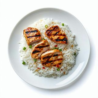 Riso alla piastra con pollo