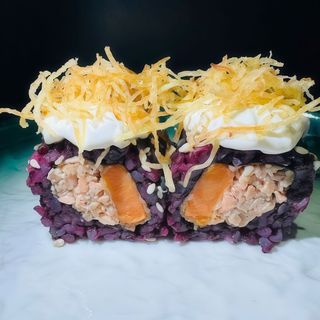 183.Black miura roll