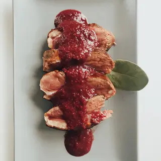 31. Pato con salsa plum