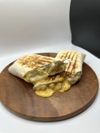  Сулугуні з м'ясом (380г)