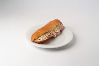 Sendvič sa pečenicom