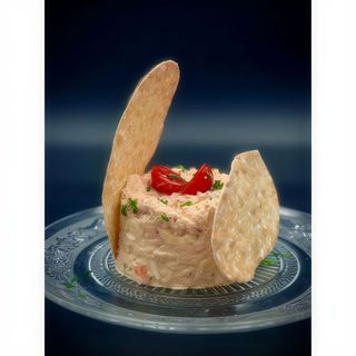 Ensaladilla con cangrejo y langostinos