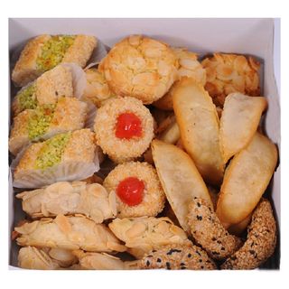 Petit Four Aux Amandes Variés