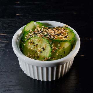 Salată de castraveți