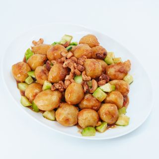 732 Piletina sa indijskim orahom i povrćem 700g