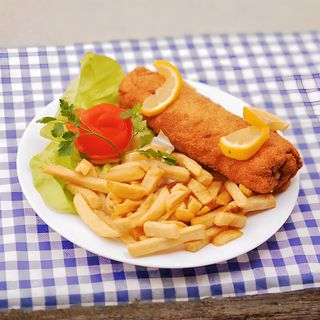 Karađorđeva šnicla sa prilogom