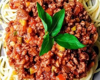 Spaghetti A La Bolognesa