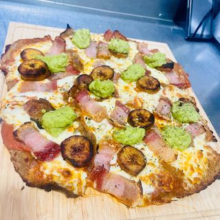 Pizzanesa Pollo Latina