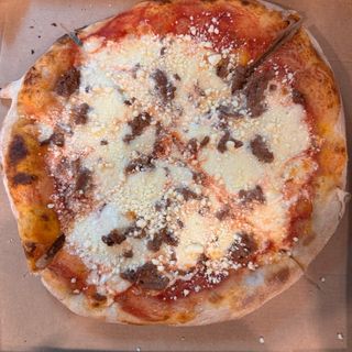 Pizza Bolognese