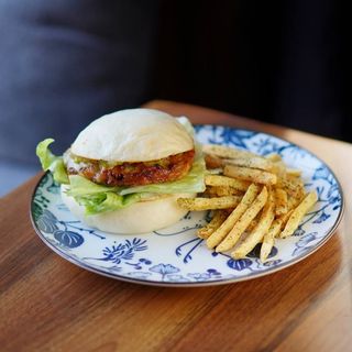 Бао бургер з куркою (240г)