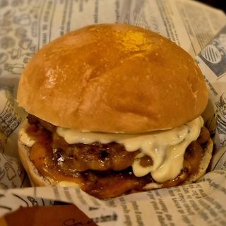 Cheeseburger (200 G.)