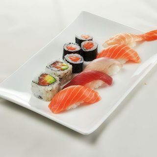 S5. Sushi piccolo 11 pezzi