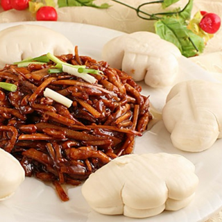 49. Pan con ternera (4 Uds.)