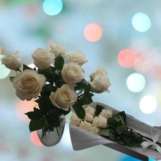 Buchet 9 trandafiri albi