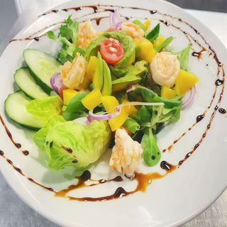 11B. Ensalada Shoga con Langostinos