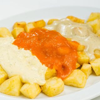 Entrante Patatas 3 Salsas