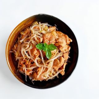 Cerdo Con Brotes De Soja