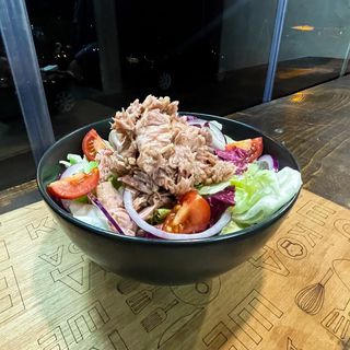 Tuna
  salata