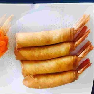 Rollo de gambas 脆皮虾卷