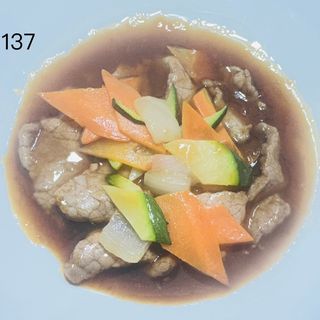 137 Vitello con verdure misto