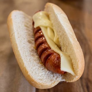 Bocadillo De Frankfurt Y Queso