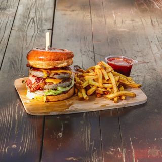 Троен конски бургер