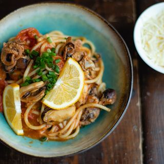 სპაგეტი ზღვის პროდუქტებით